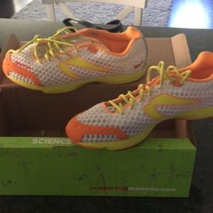 Brand new w box Newton MV2 speed shoes